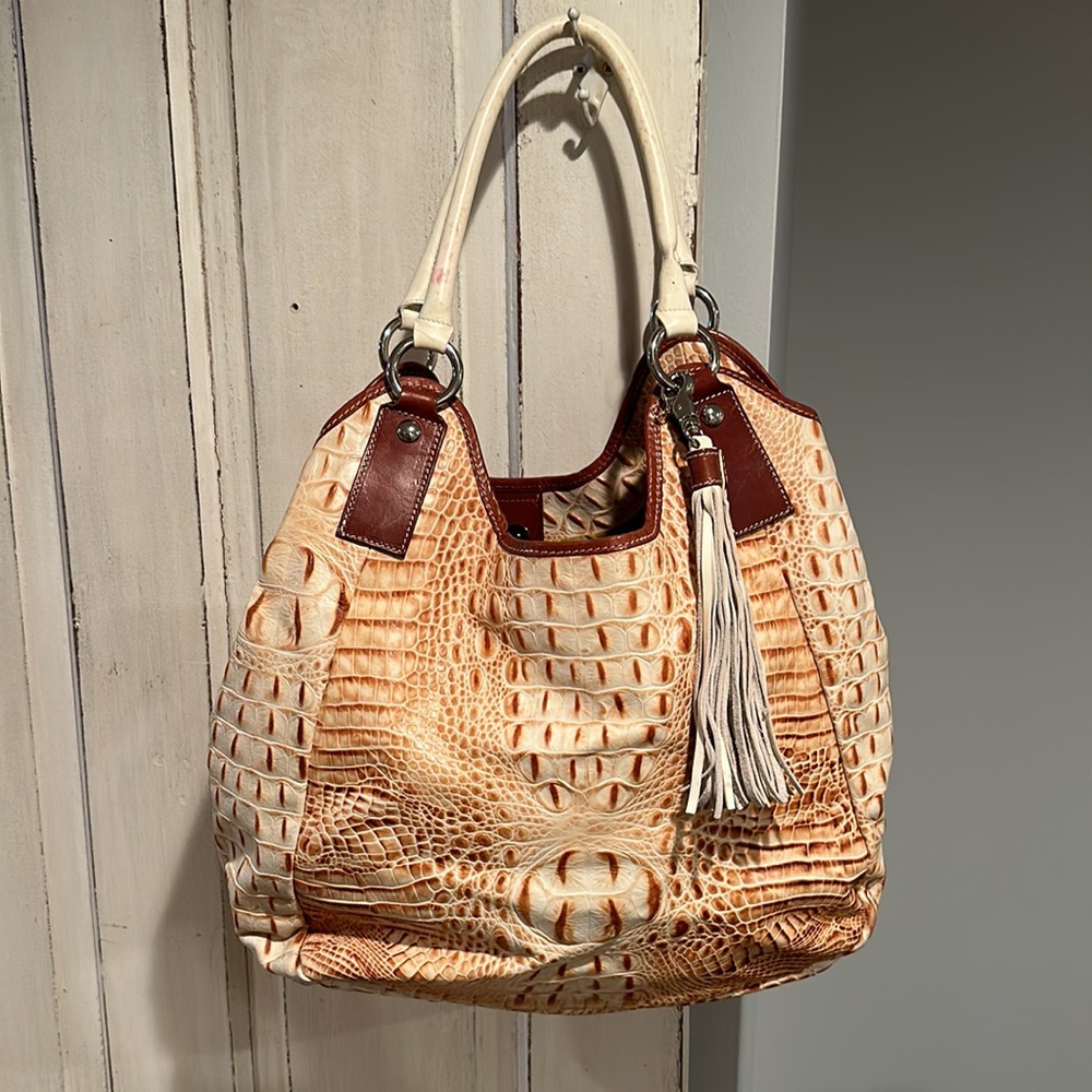 Cavaicanti leather purse